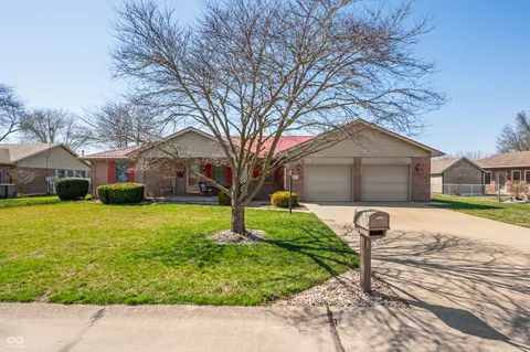 416 Hedge Court W, Seymour, IN 47274 - MLS#: 22024917