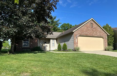 Photo of 1117 Fontana Court, Indianapolis, IN 46229 (MLS # 22100479)
