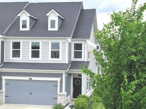 Photo of 640 Axford Bay Drive, Westfield, IN 46074 (MLS # 22085676)