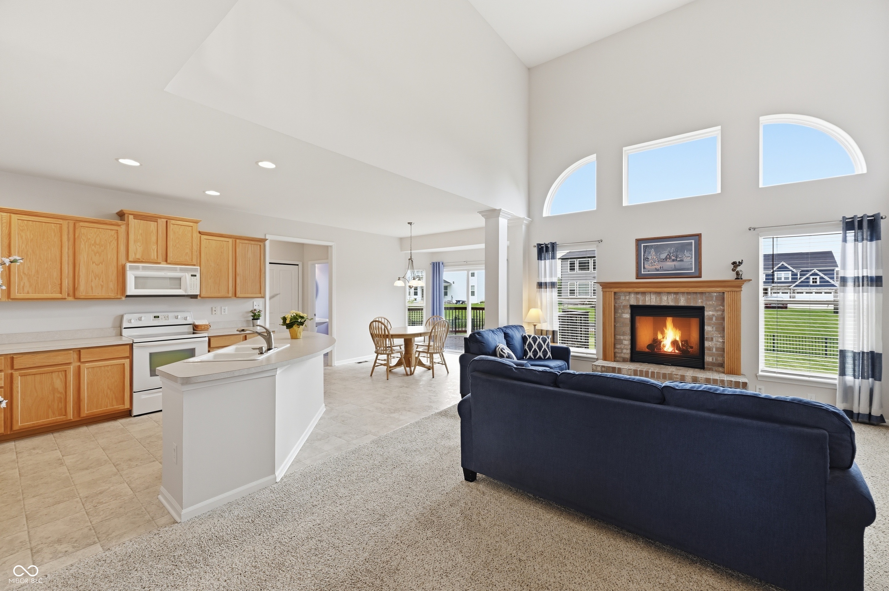 7851 Friends Creek