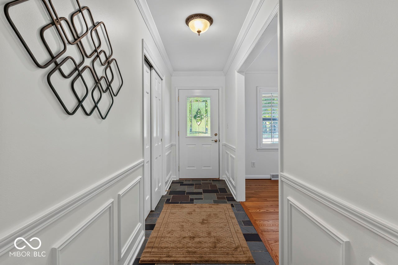 7856 Creekview Circle