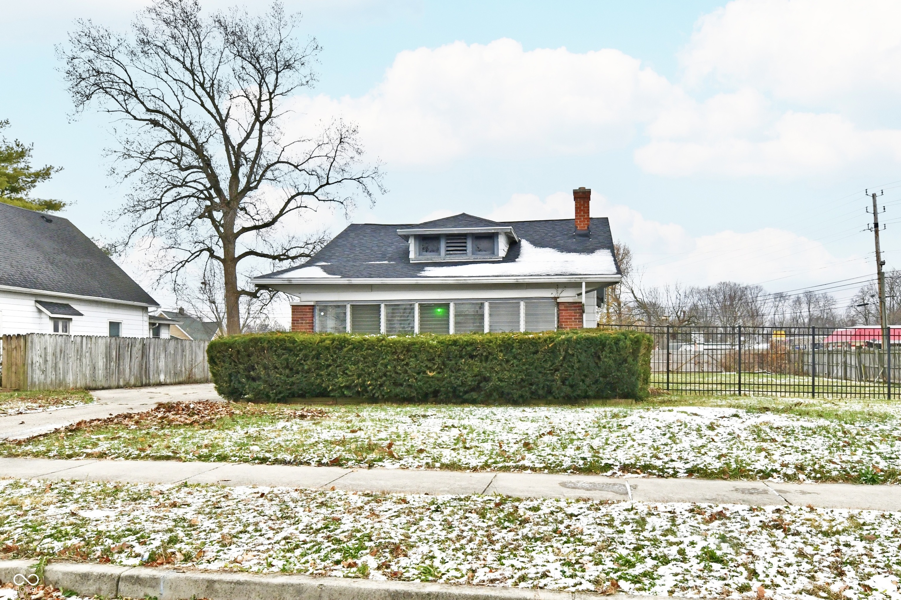 1043 Windermire Street