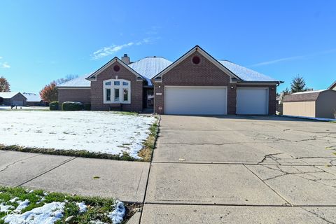 Photo of 420 Jaynes Circle, Greenwood, IN 46142 (MLS # 22071270)