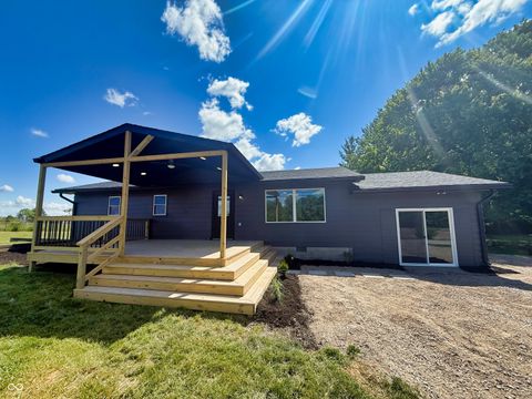 5861 N 330 W Columbus IN 47201