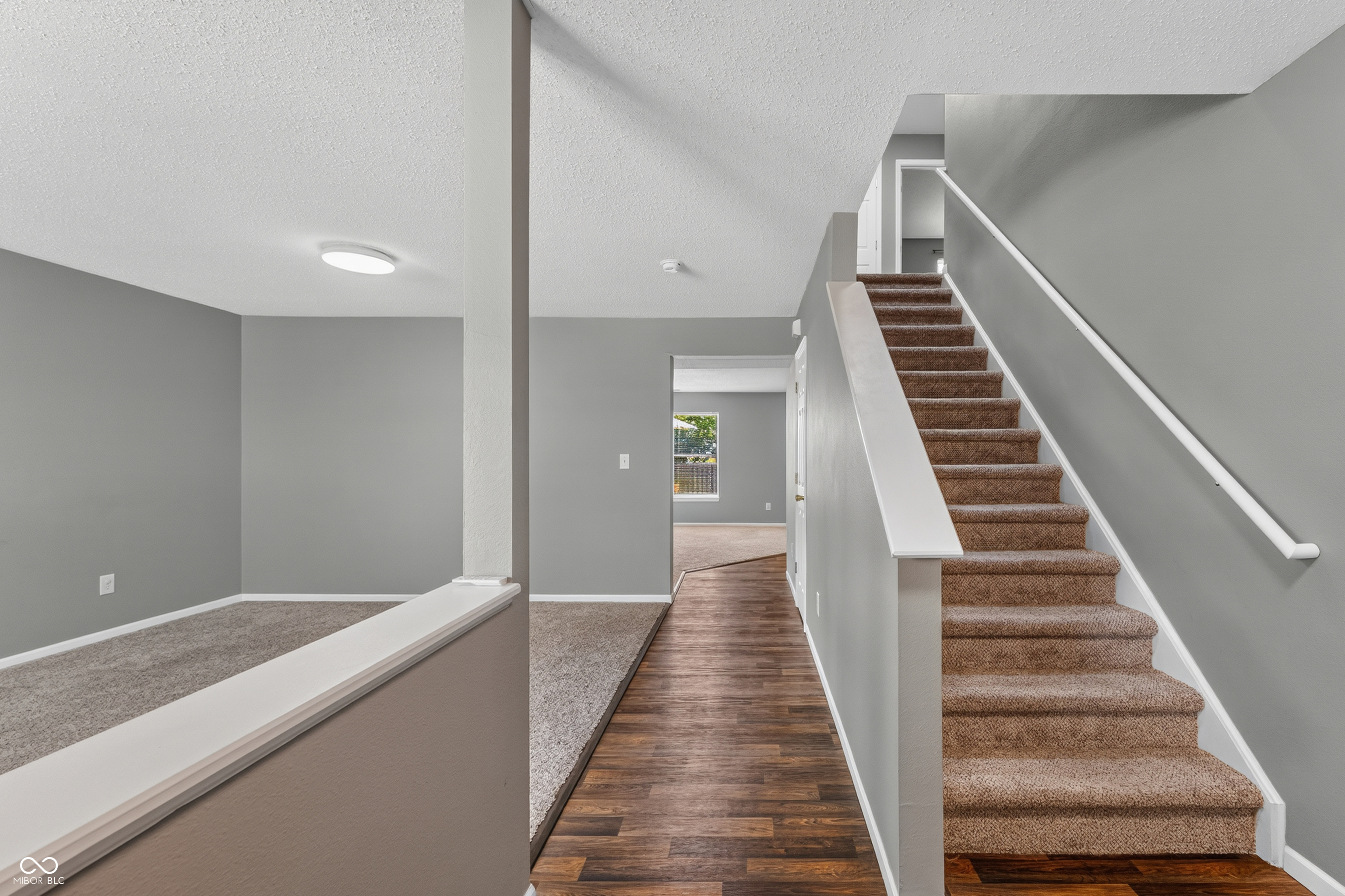 3244 Rolling Hill Drive