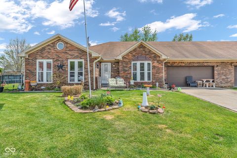 Photo of 103 Weber Court, Franklin, IN 46131 (MLS # 22095597)