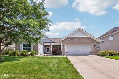 Photo of 8725 Hornady Drive, Indianapolis, IN 46239 (MLS # 22112930)
