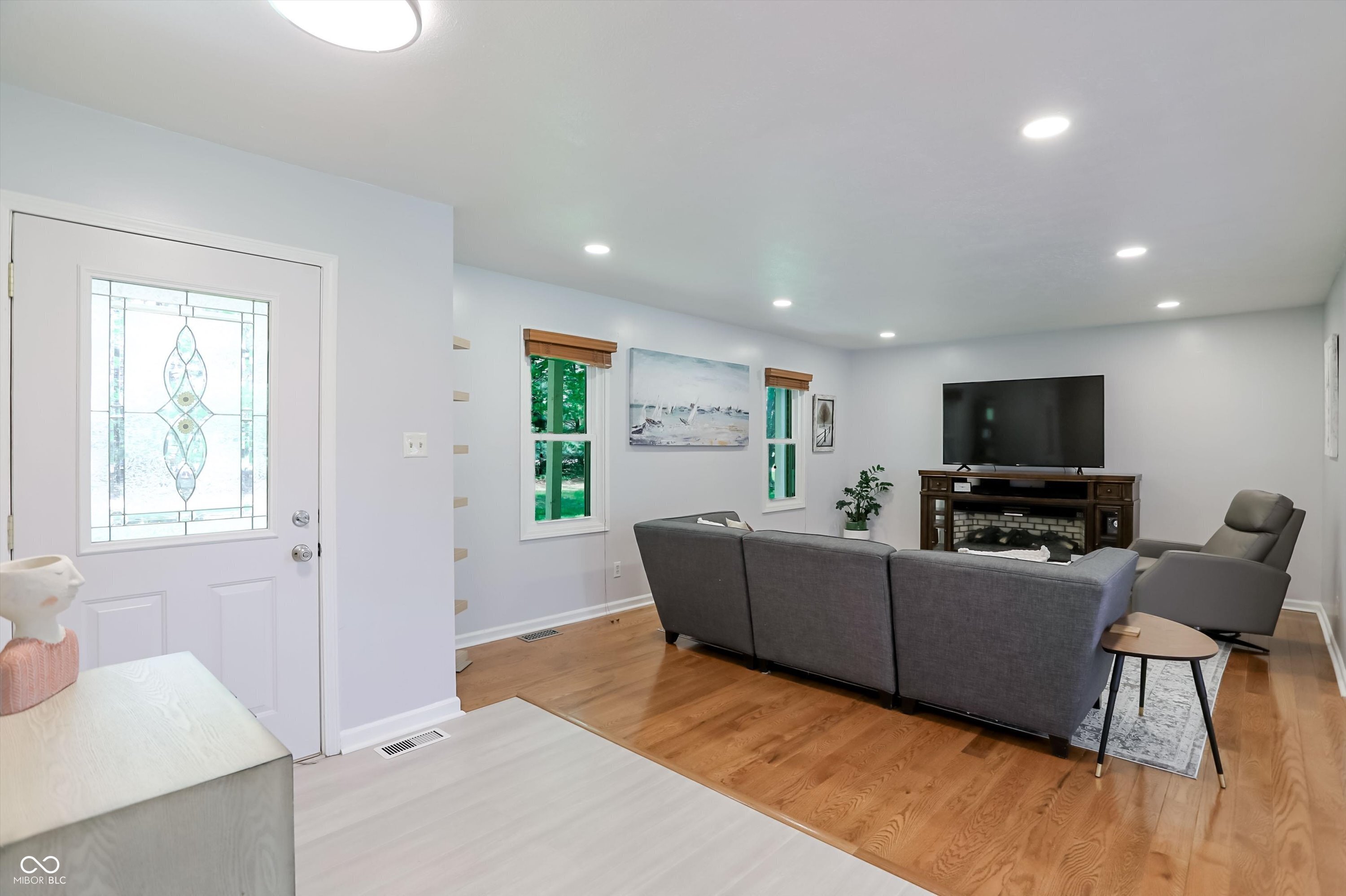 22767 State Road 37 N