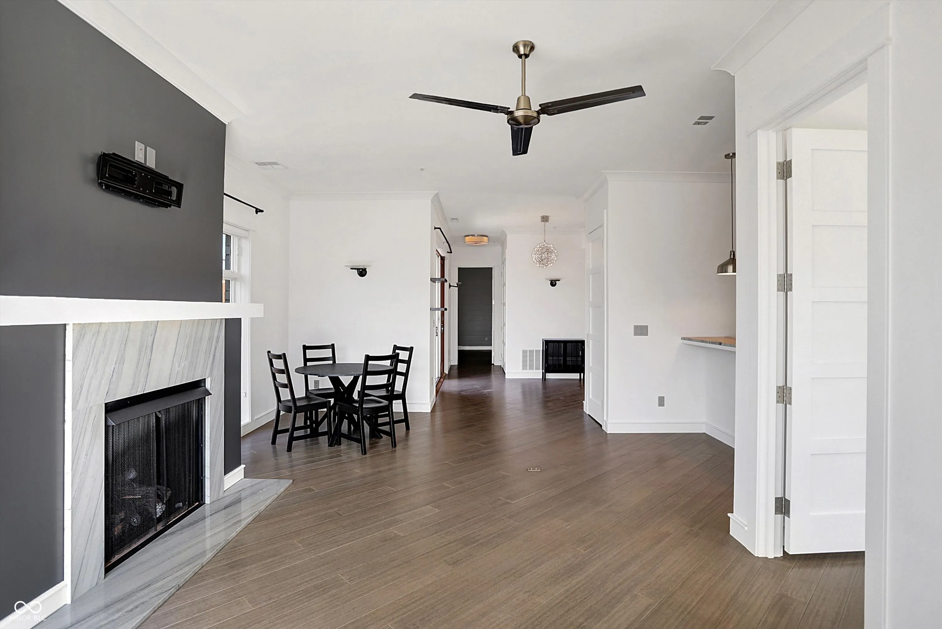 Indianapolis, Indiana 46202, United States, 2 Bedrooms Bedrooms, ,2 BathroomsBathrooms,Residential,Active,93458