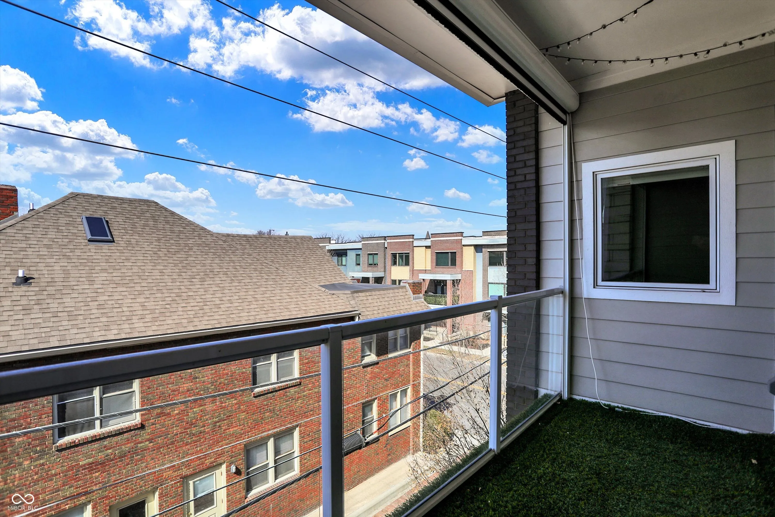 Indianapolis, Indiana 46202, United States, 2 Bedrooms Bedrooms, ,2 BathroomsBathrooms,Residential,Active,93458