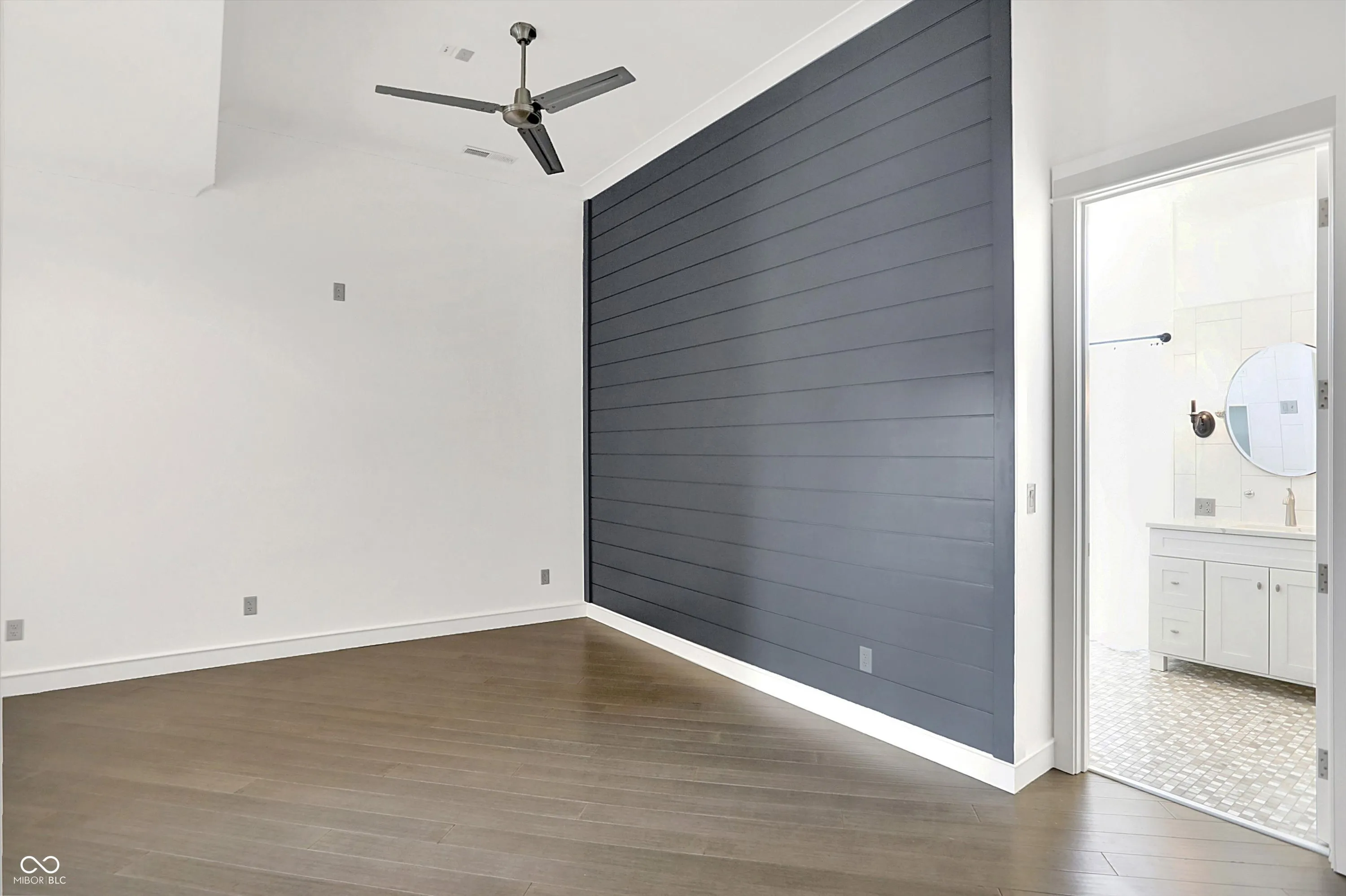 Indianapolis, Indiana 46202, United States, 2 Bedrooms Bedrooms, ,2 BathroomsBathrooms,Residential,Active,93458