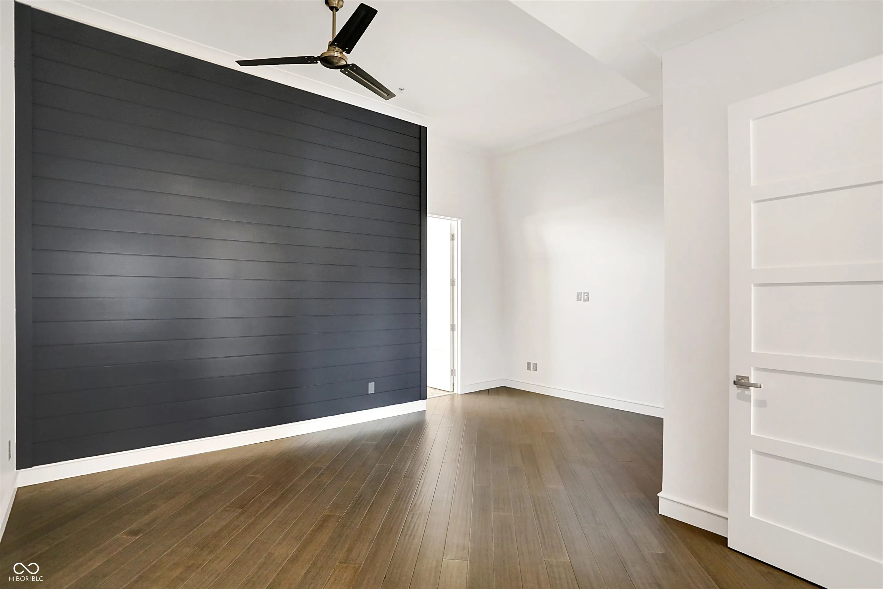 Indianapolis, Indiana 46202, United States, 2 Bedrooms Bedrooms, ,2 BathroomsBathrooms,Residential,Active,93458