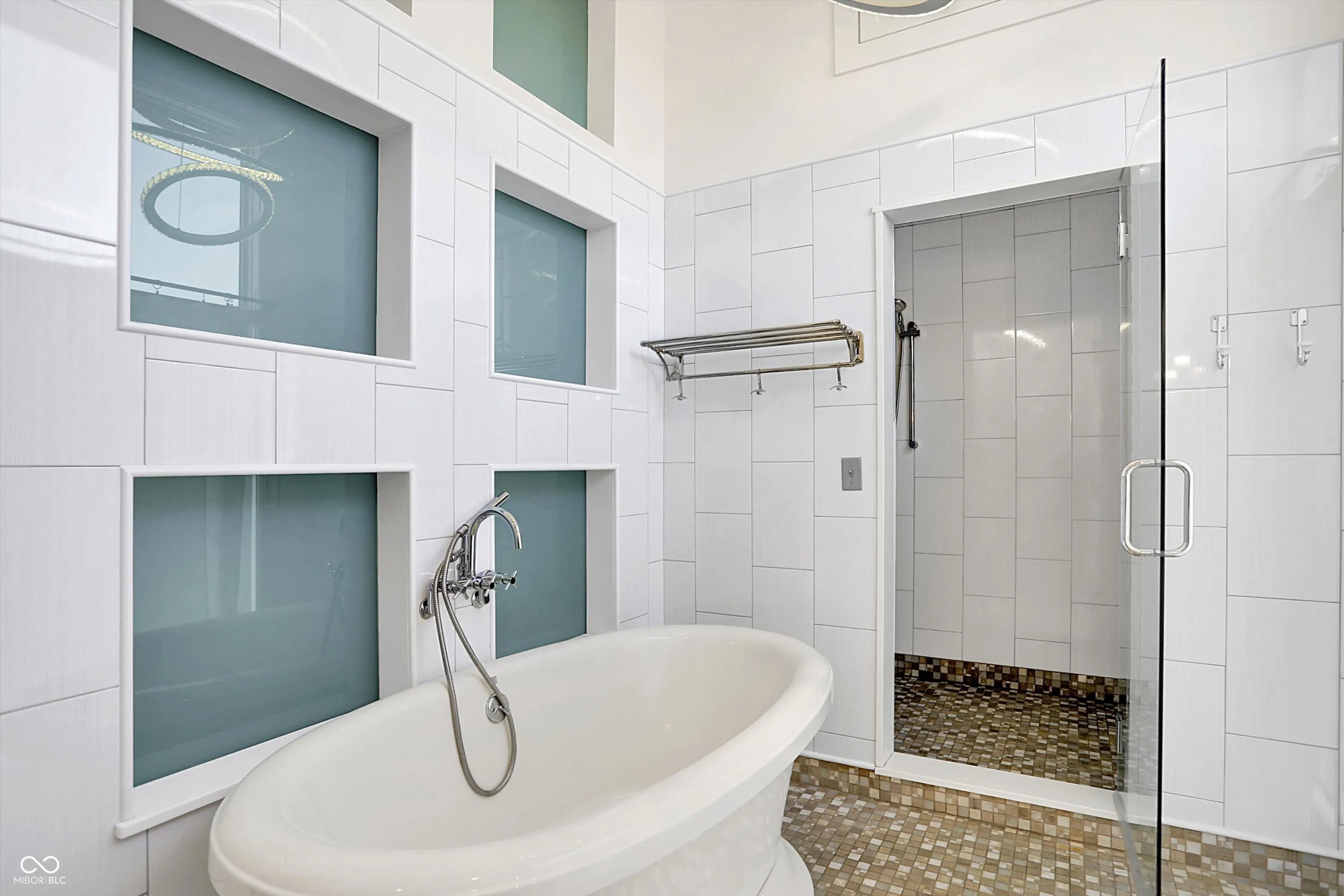 Indianapolis, Indiana 46202, United States, 2 Bedrooms Bedrooms, ,2 BathroomsBathrooms,Residential,Active,93458