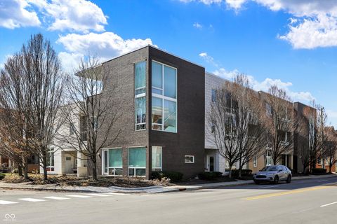 Photo of 932 Broadway Street # 15, Indianapolis, IN 46202 (MLS # 22027847)