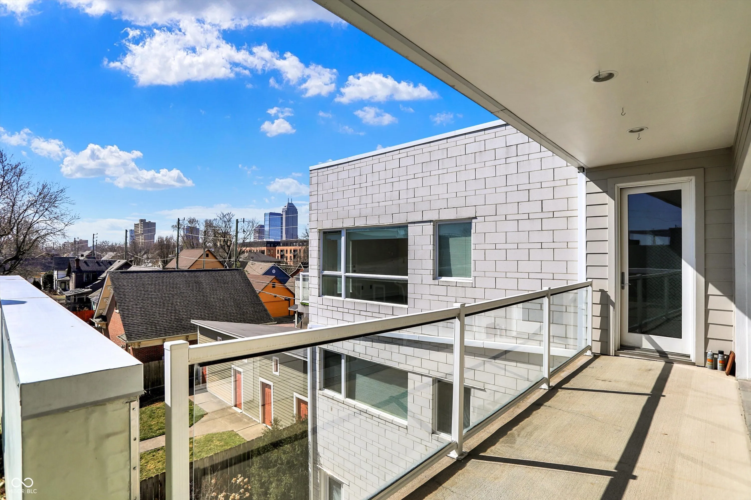 Indianapolis, Indiana 46202, United States, 2 Bedrooms Bedrooms, ,2 BathroomsBathrooms,Residential,Active,93458