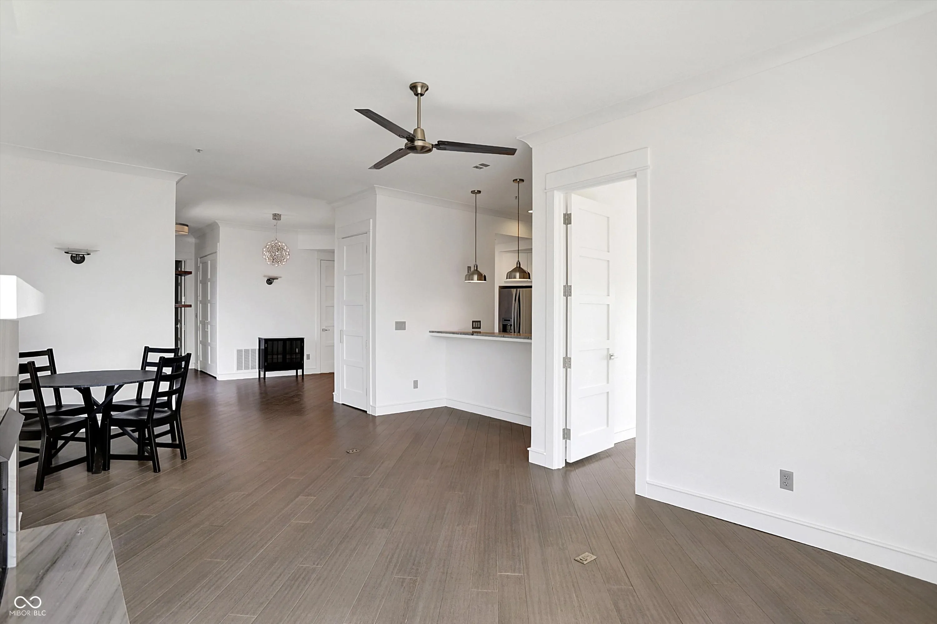 Indianapolis, Indiana 46202, United States, 2 Bedrooms Bedrooms, ,2 BathroomsBathrooms,Residential,Active,93458