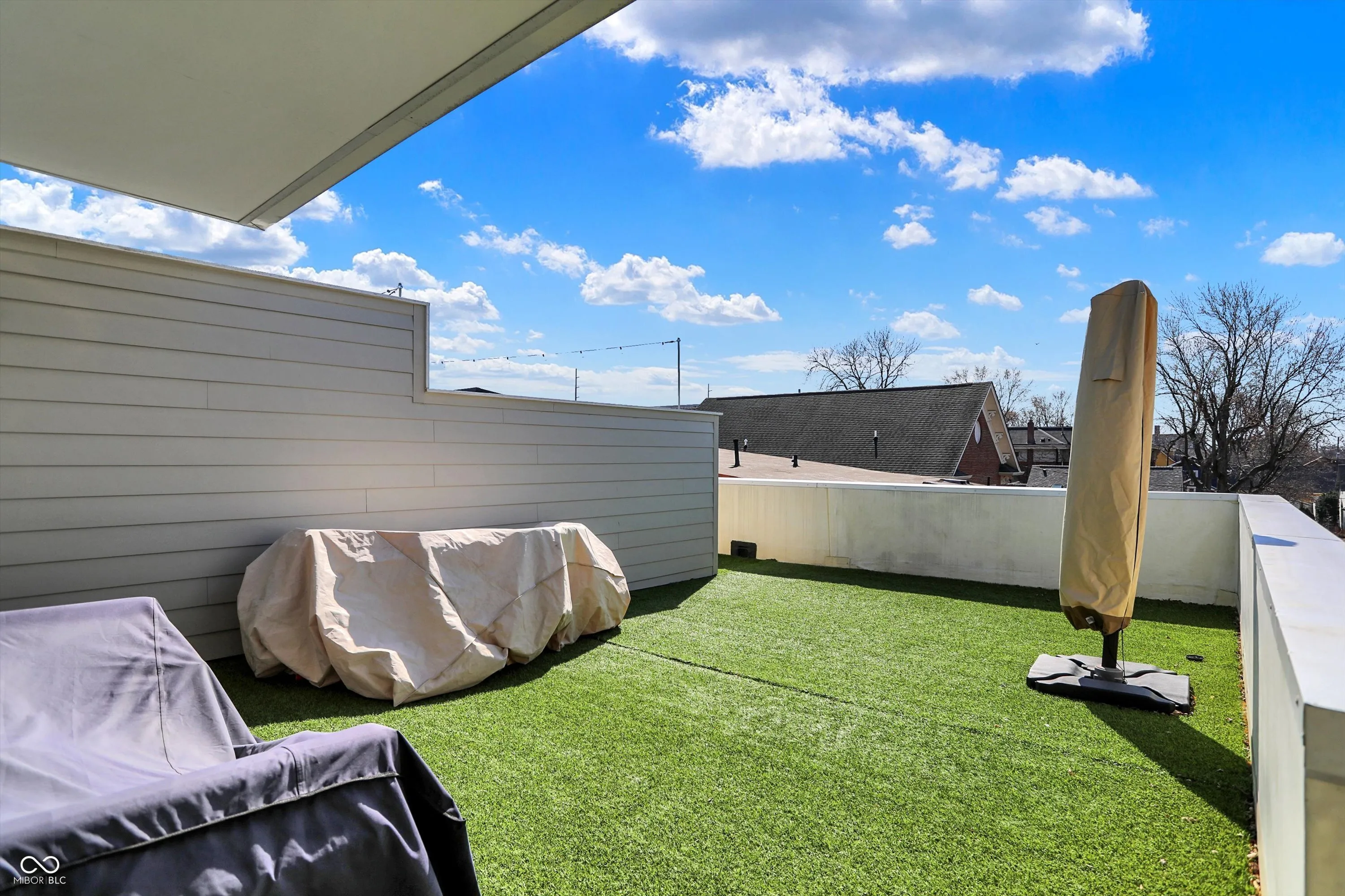 Indianapolis, Indiana 46202, United States, 2 Bedrooms Bedrooms, ,2 BathroomsBathrooms,Residential,Active,93458