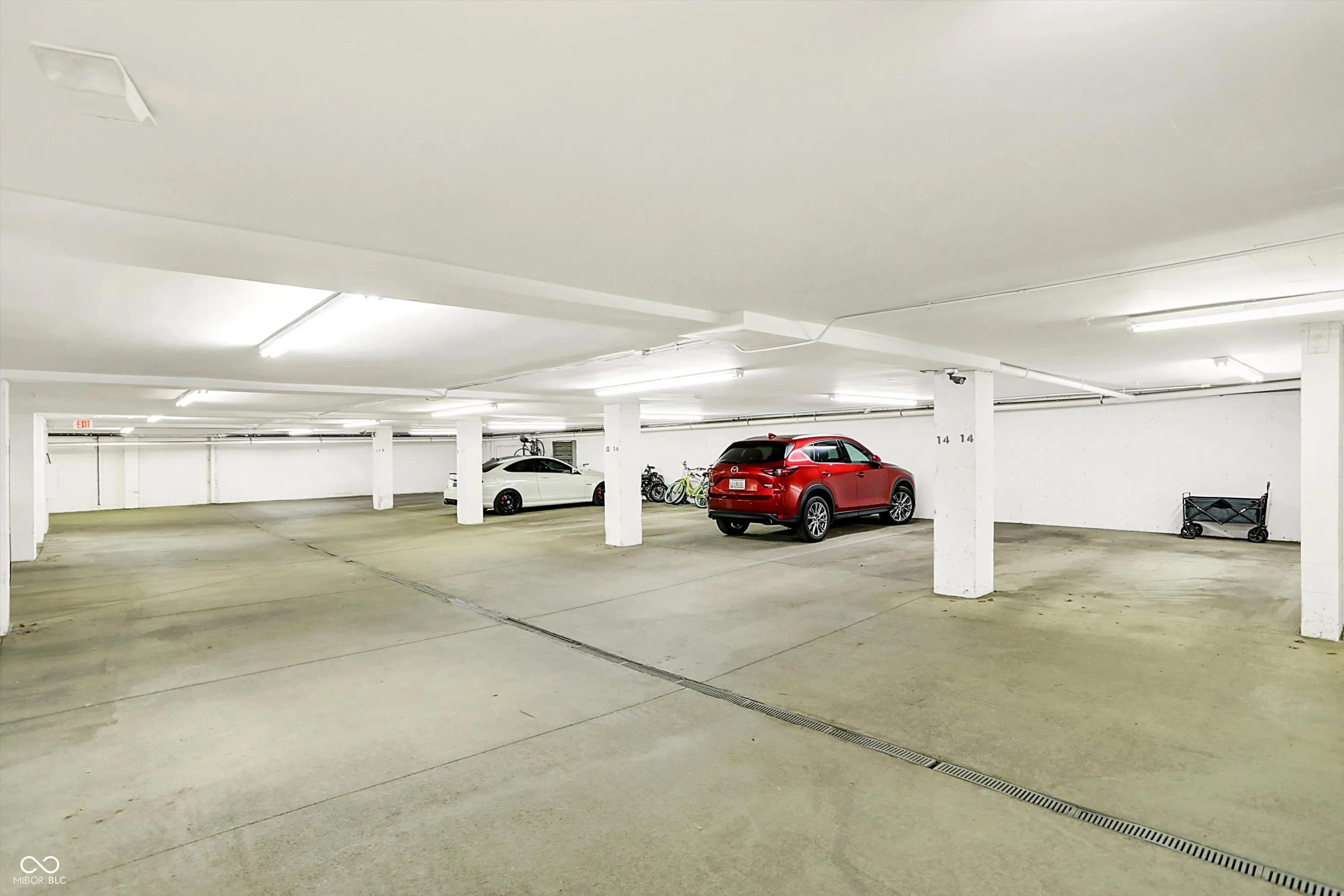 Indianapolis, Indiana 46202, United States, 2 Bedrooms Bedrooms, ,2 BathroomsBathrooms,Residential,Active,93458