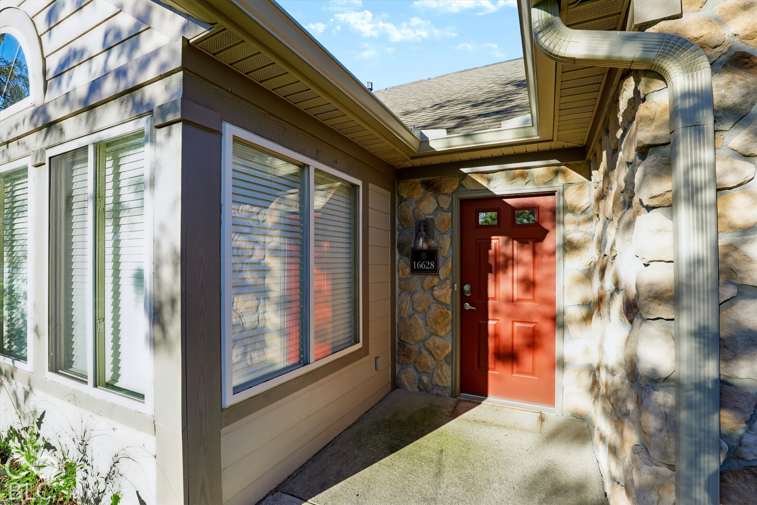 16628 Brownstone Court