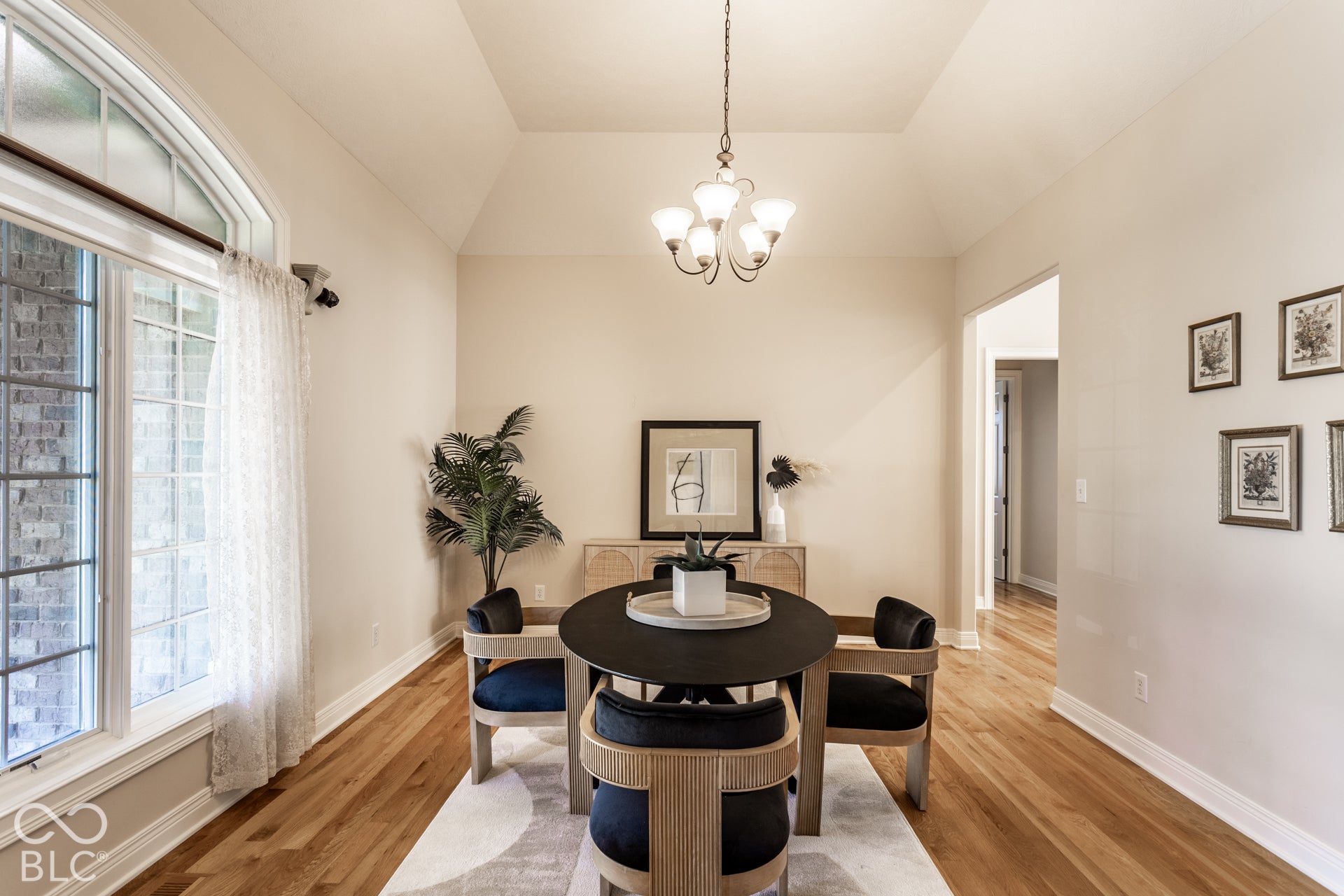 16844 Meadow Wood Court