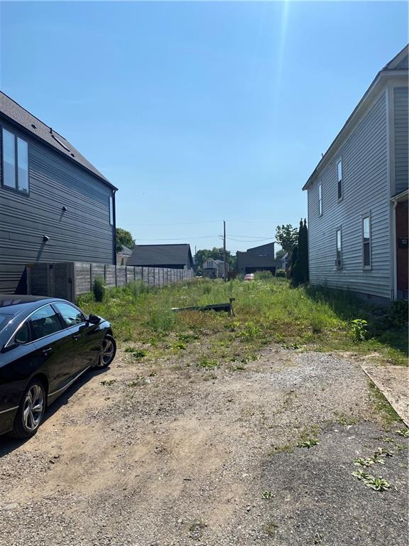 Photo 3 of 3 of 1621 Bellefontaine Street land