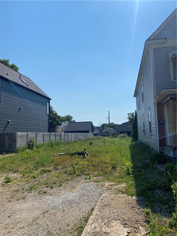 Photo 1 of 3 of 1621 Bellefontaine Street land