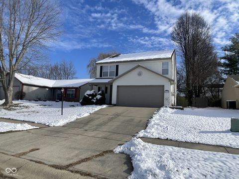 Photo of 1339 Blue Heron Lane, Greenwood, IN 46143 (MLS # 22076409)
