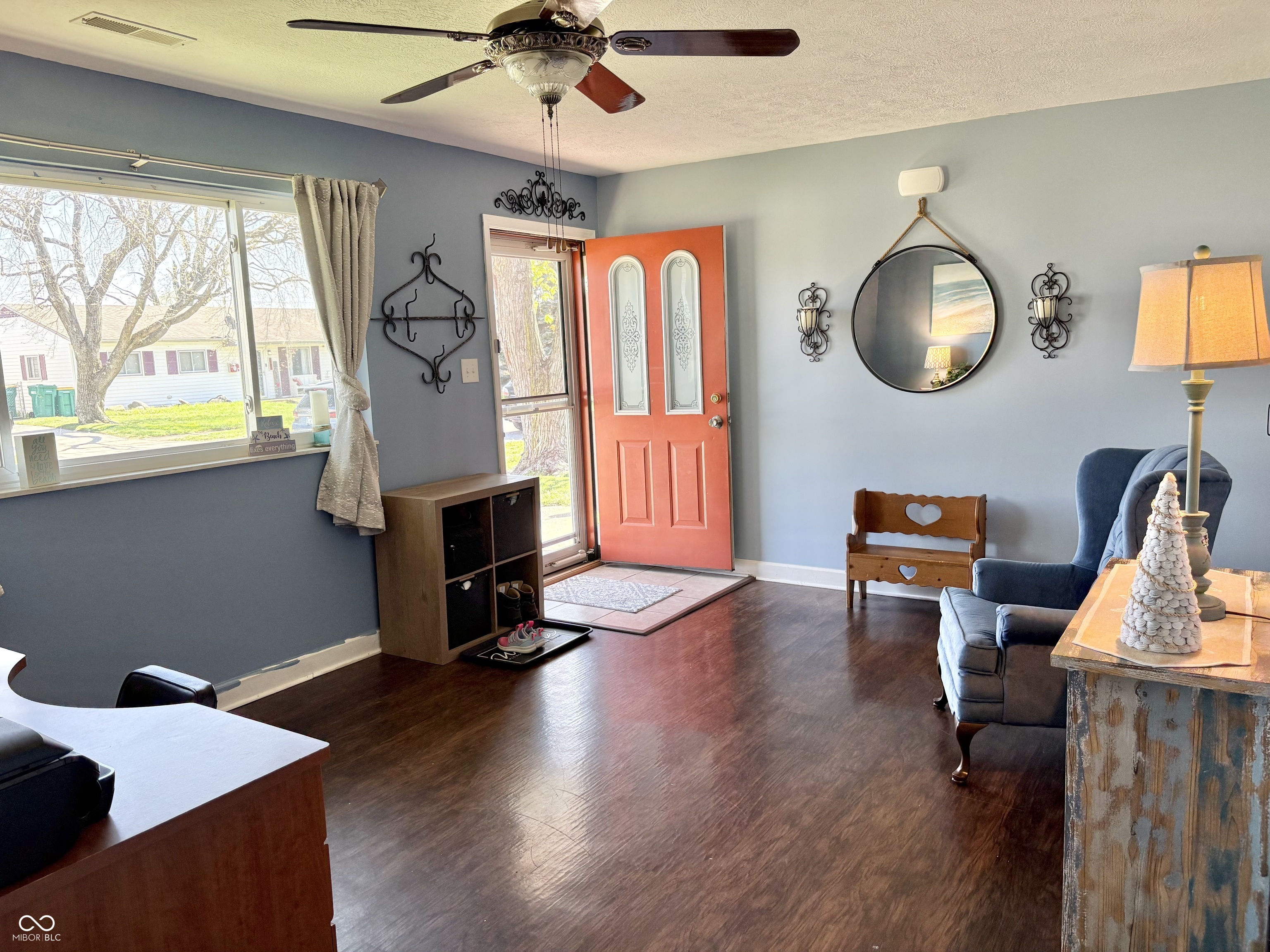 1704 Hawthorne Drive