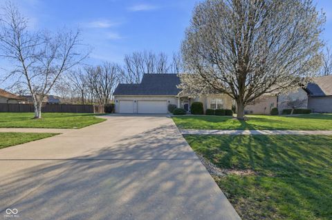 Photo of 5975 S County Road 700 E, Plainfield, IN 46168 (MLS # 22092290)