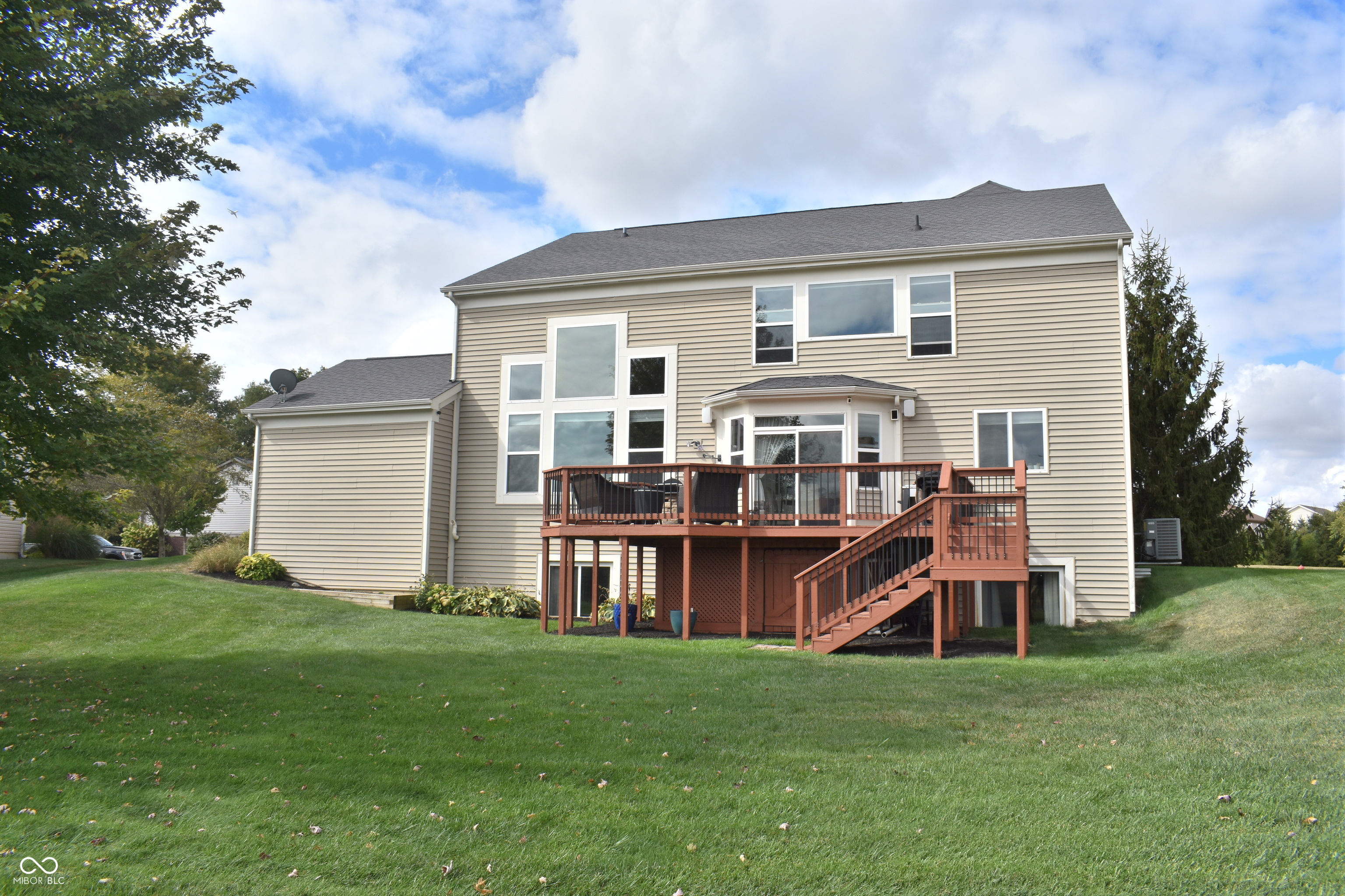 621 Featherstone Drive