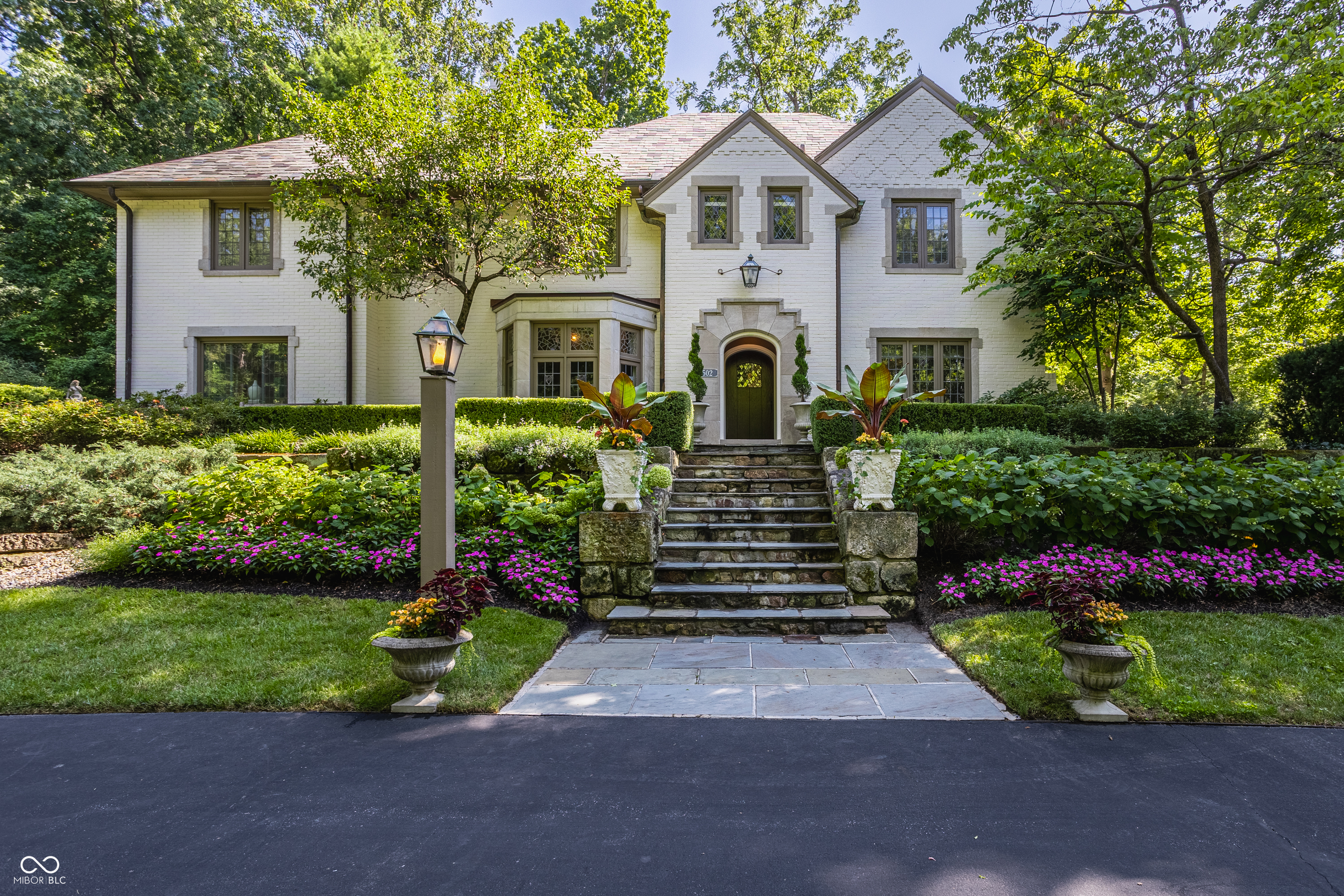 502 Forest Boulevard