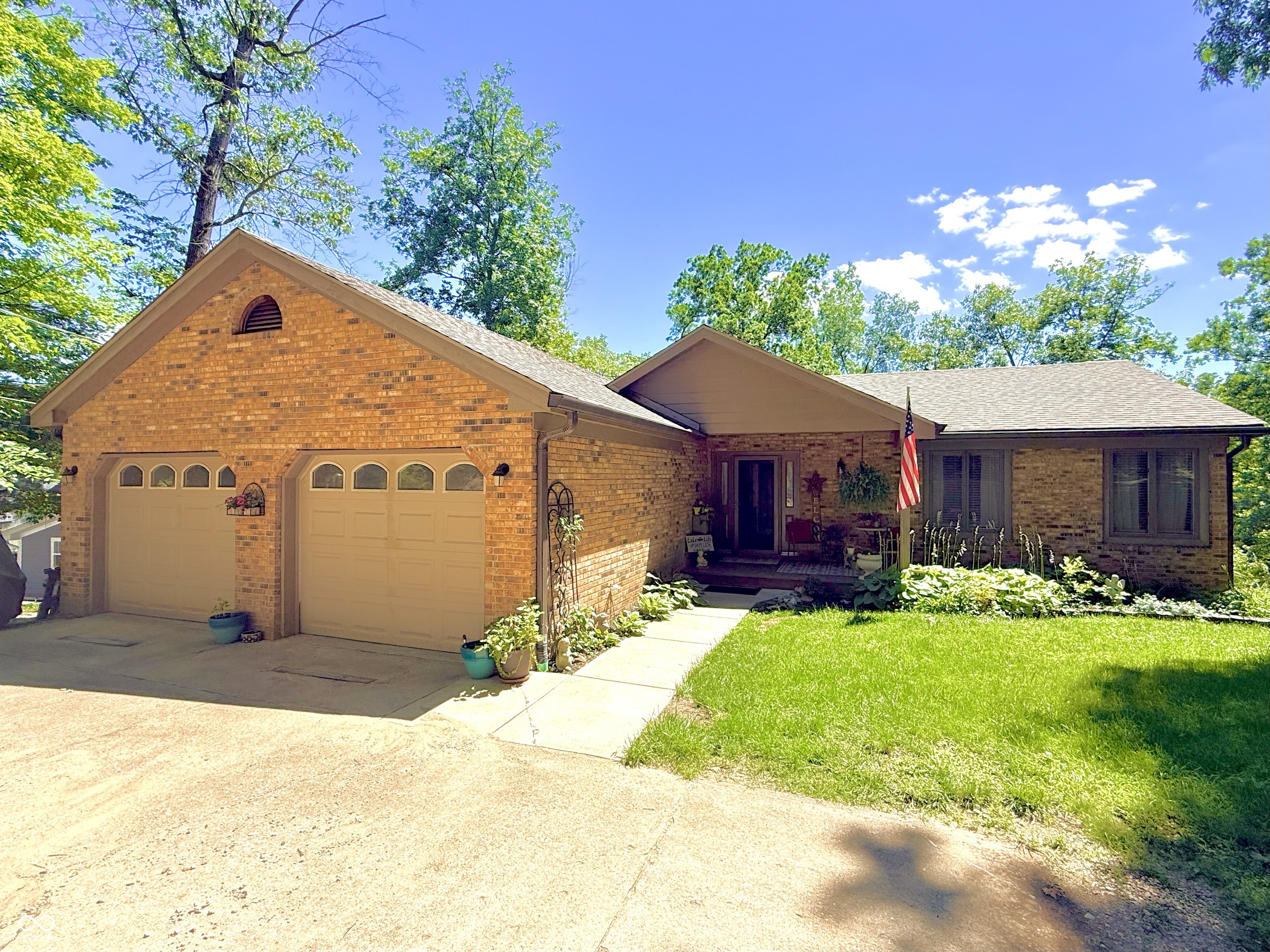 2576 S Glen Cove