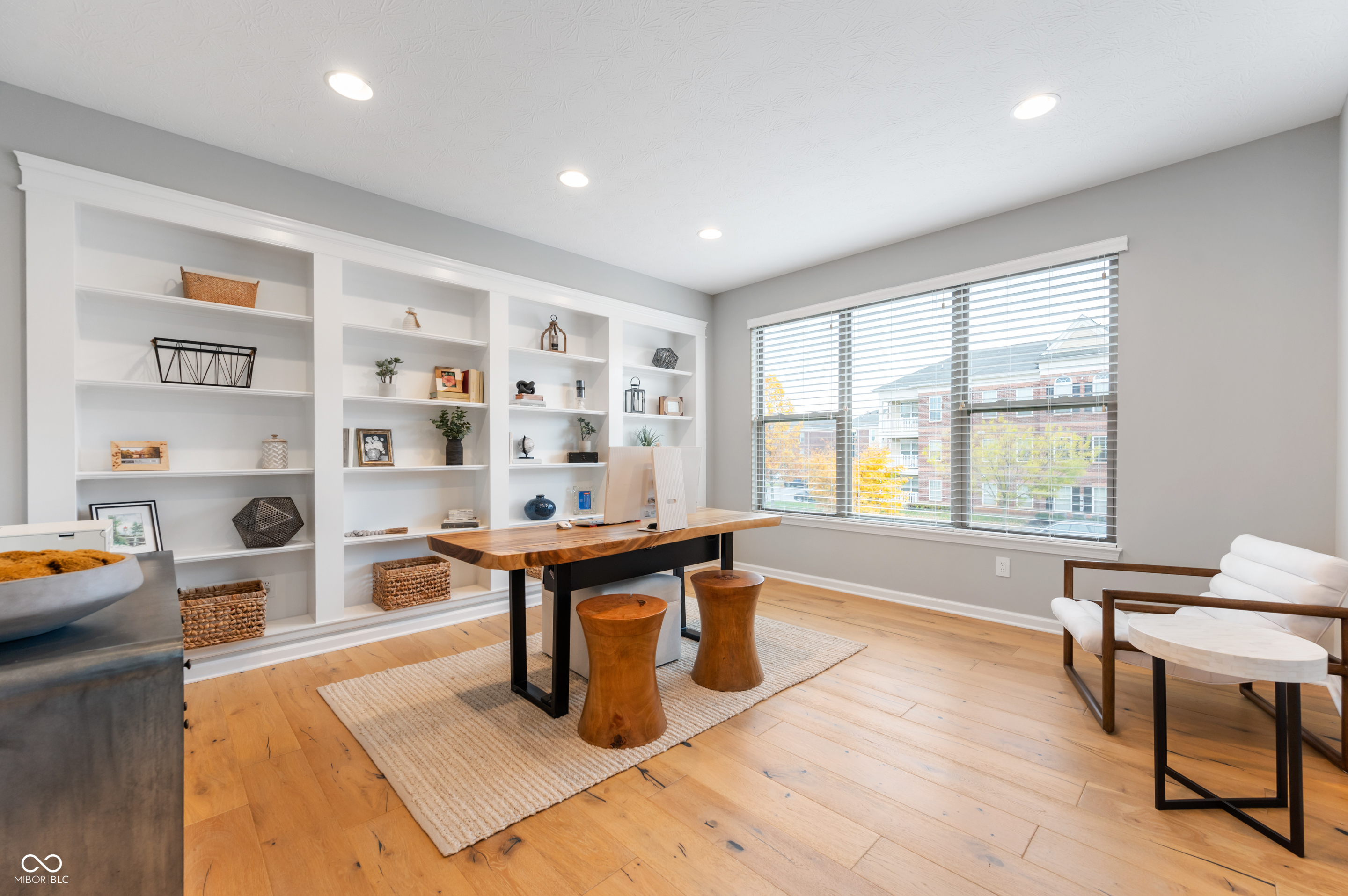 12937 Grand Boulevard