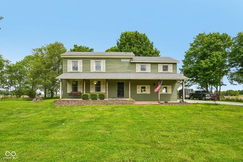Photo of 1386 W County Road 600 S, Clayton, IN 46118 (MLS # 22103794)