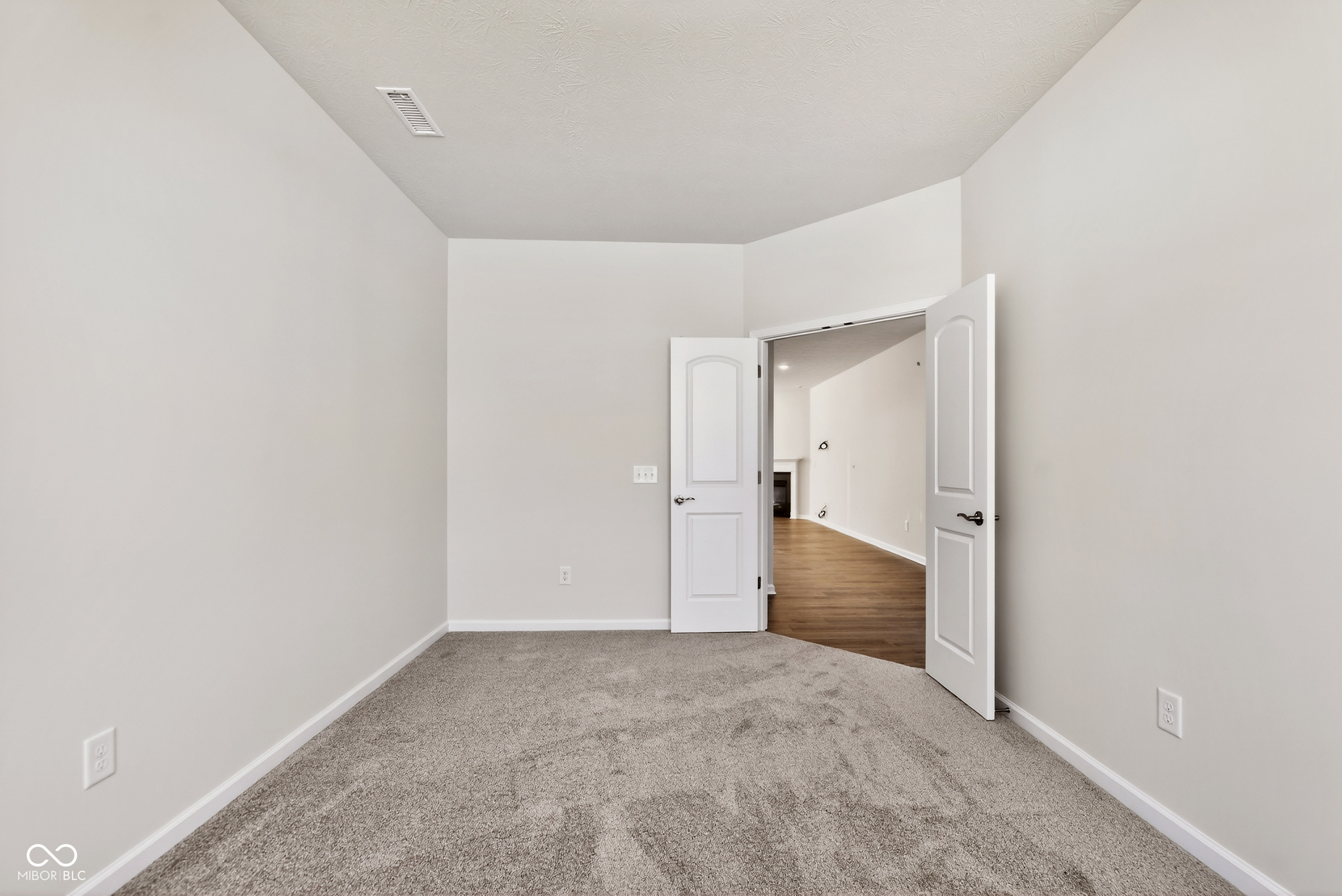 2569 Pearson Parkway