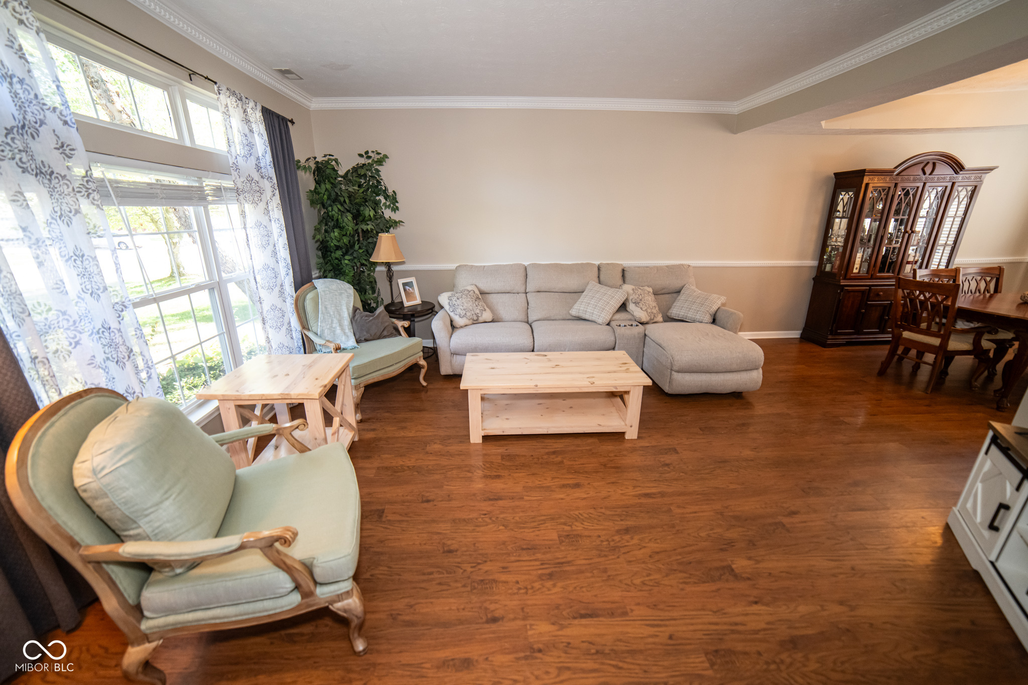 1287 Autumn Drive