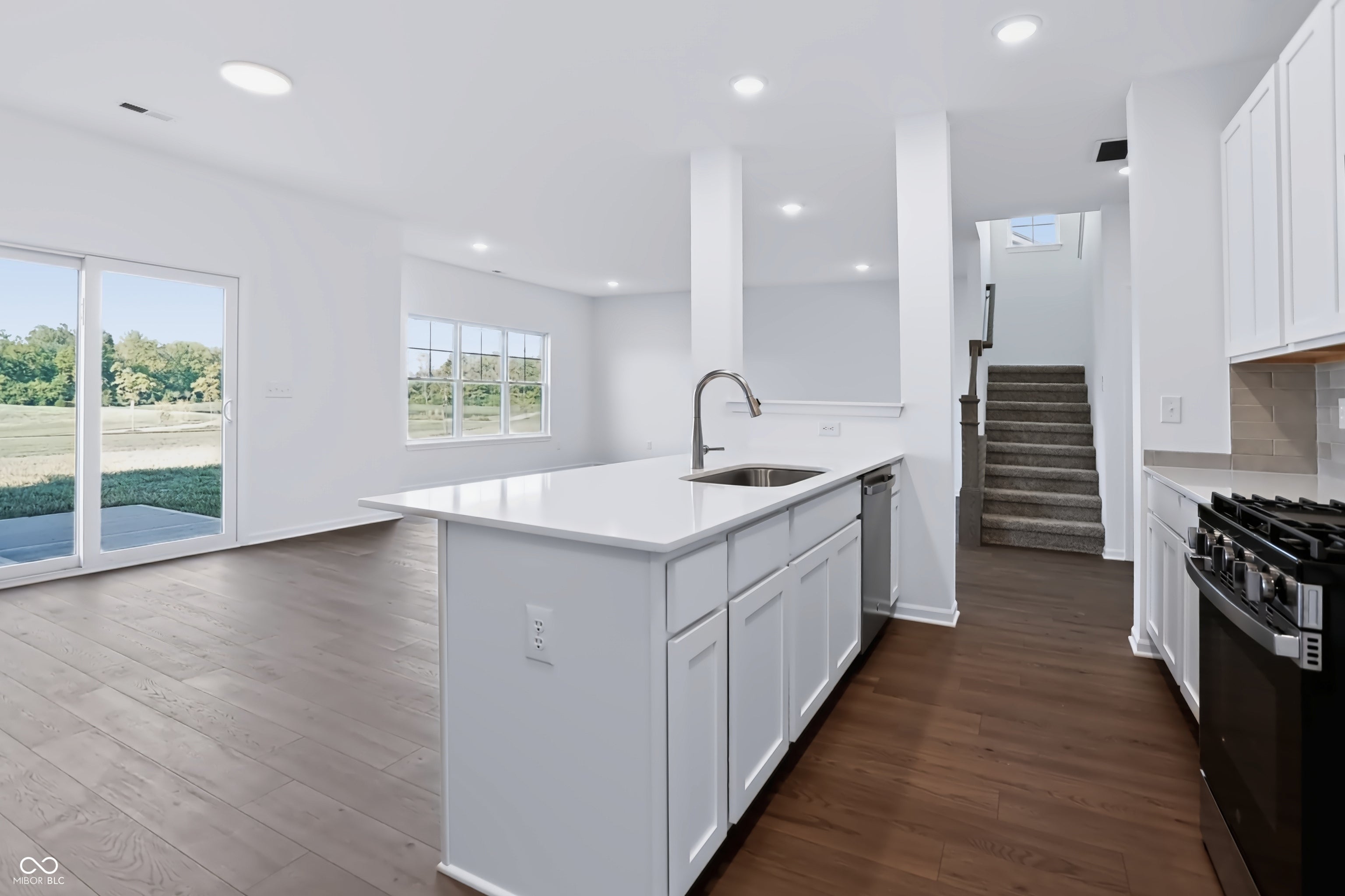 8689 Meadowlands Court