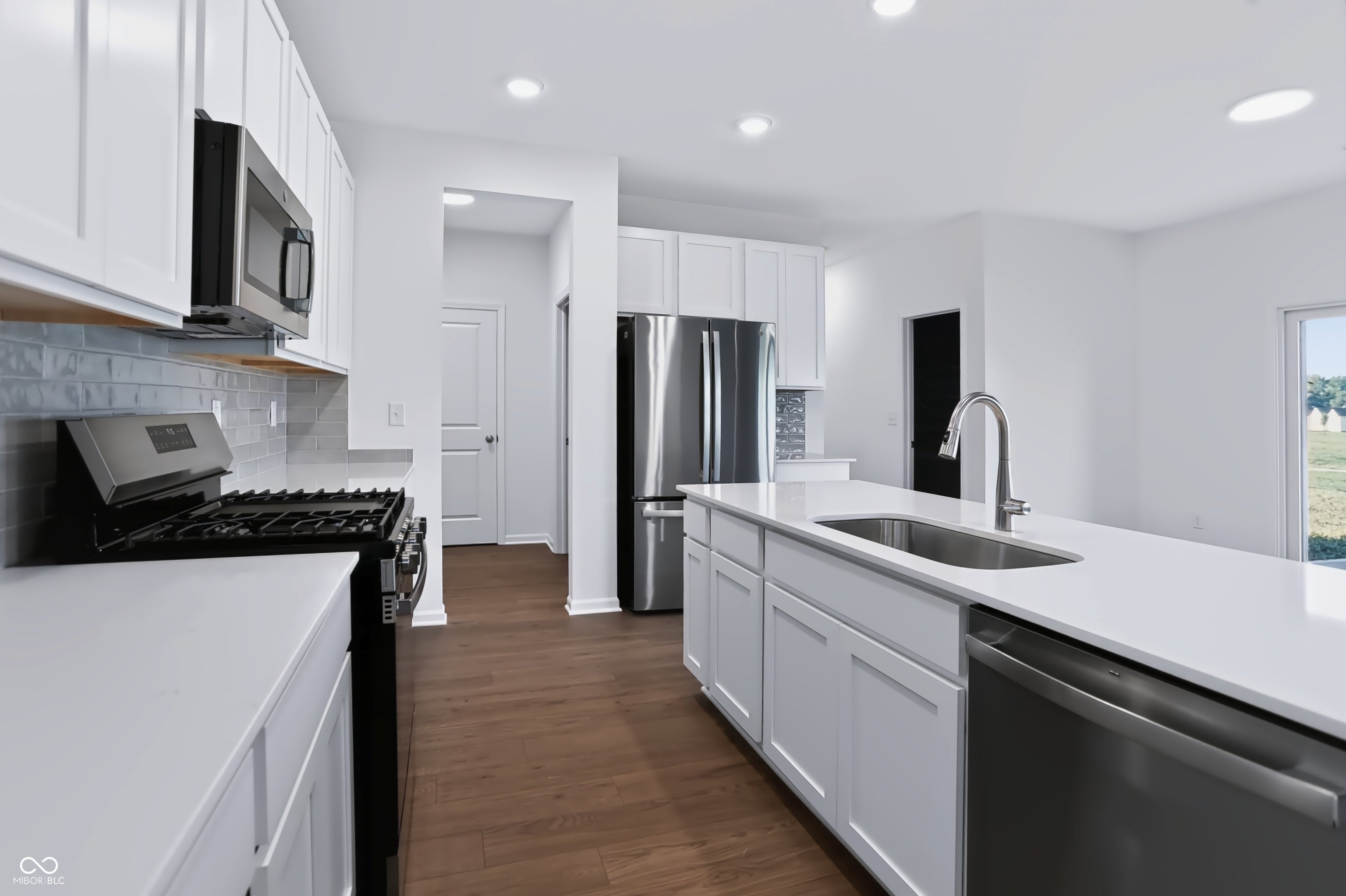 8689 Meadowlands Court