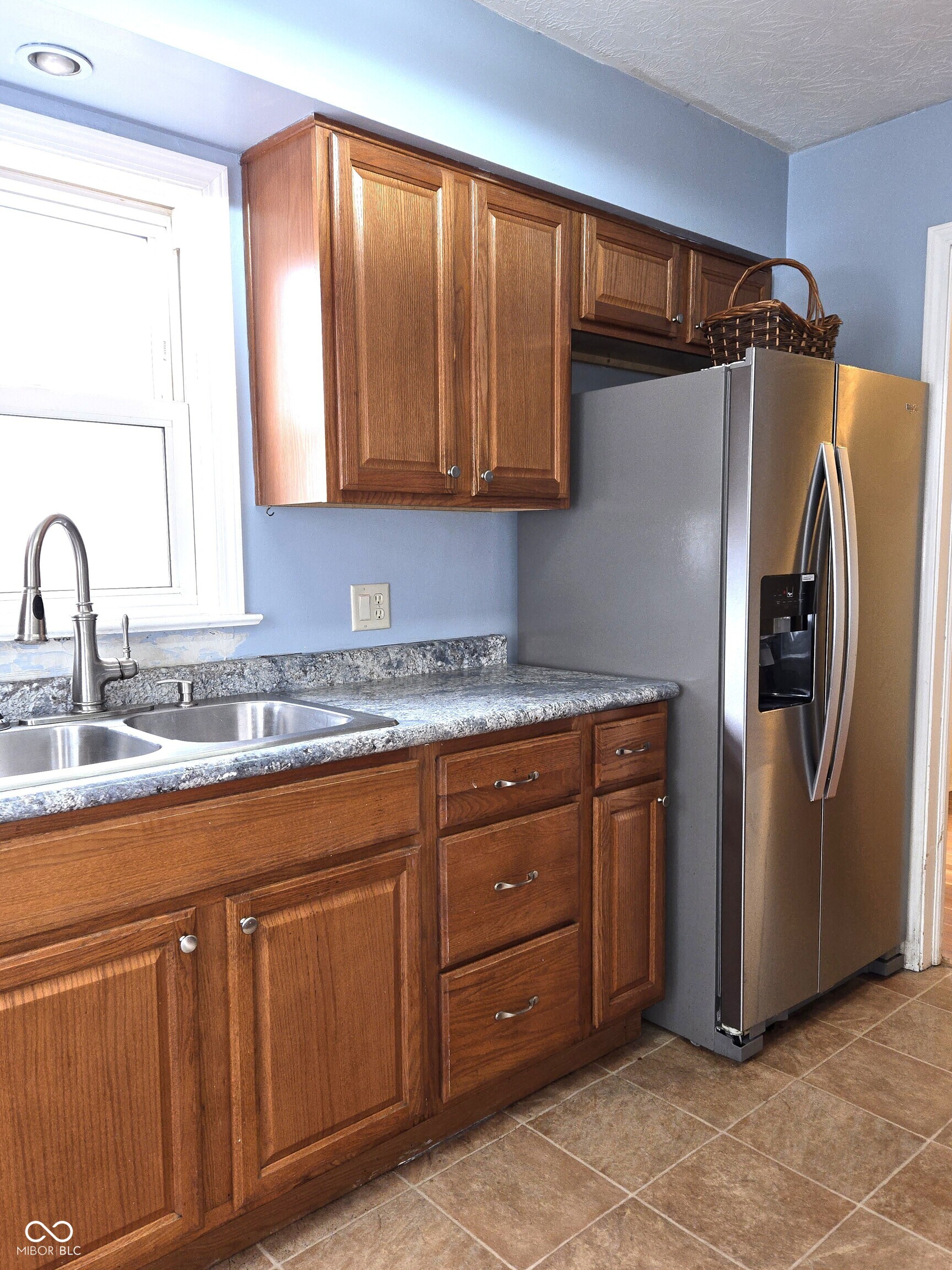 3401 S New Jersey Street