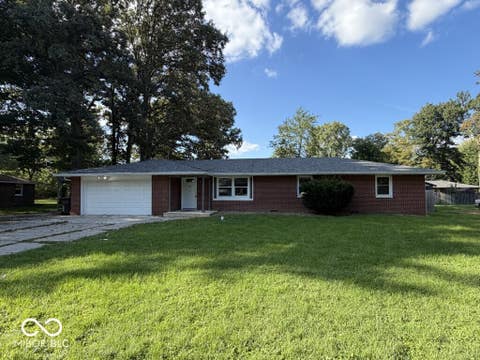 Photo of 208 Cottonwood Drive, Anderson, IN 46012 (MLS # 22122244)