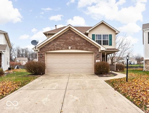 Photo of 902 Amesbury Court, Indianapolis, IN 46217 (MLS # 22075405)