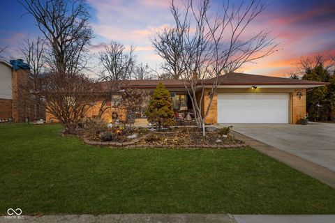 Photo of 8532 Palm Court, Indianapolis, IN 46219 (MLS # 22085774)