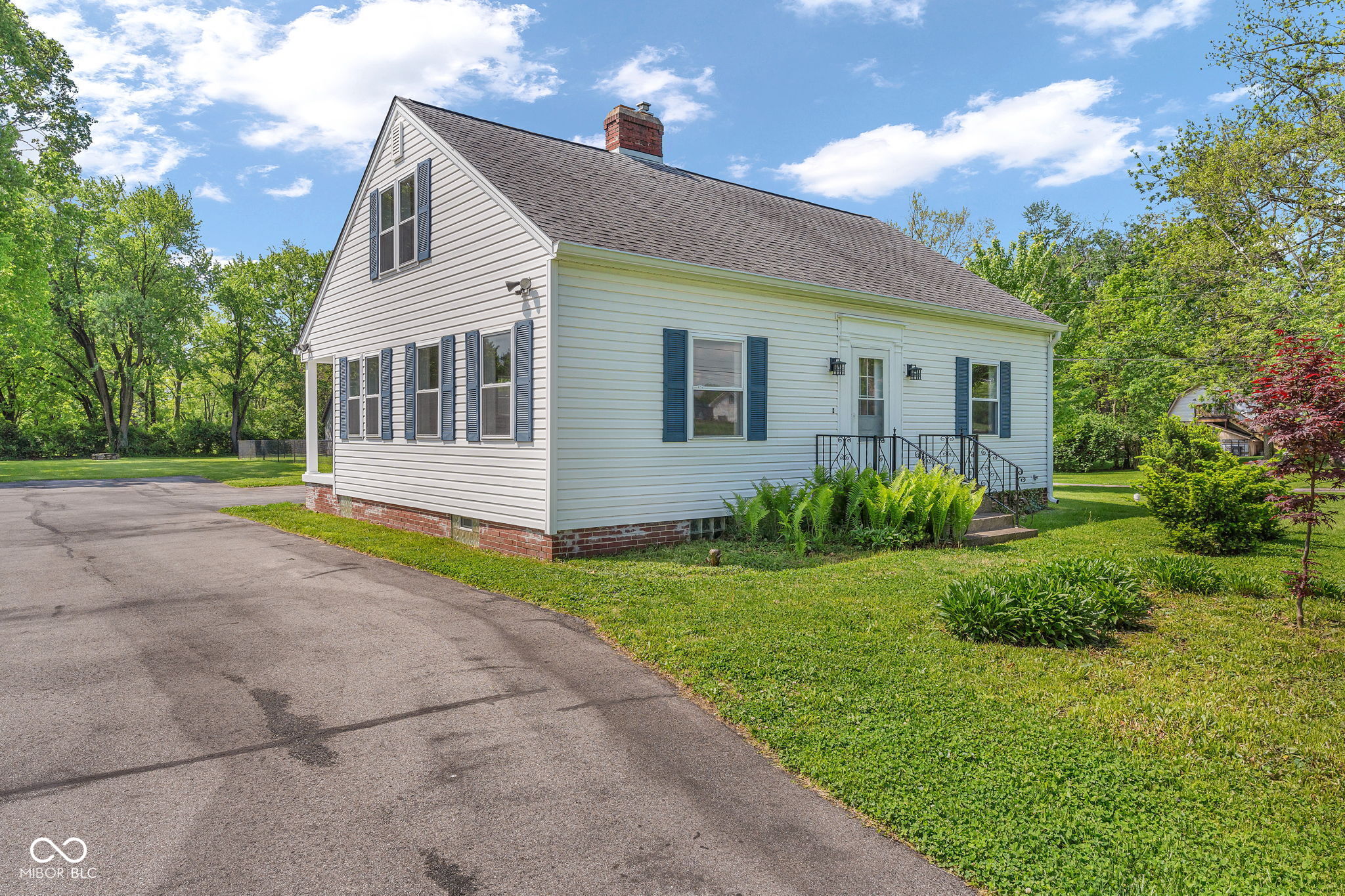 331 W Hanna Avenue