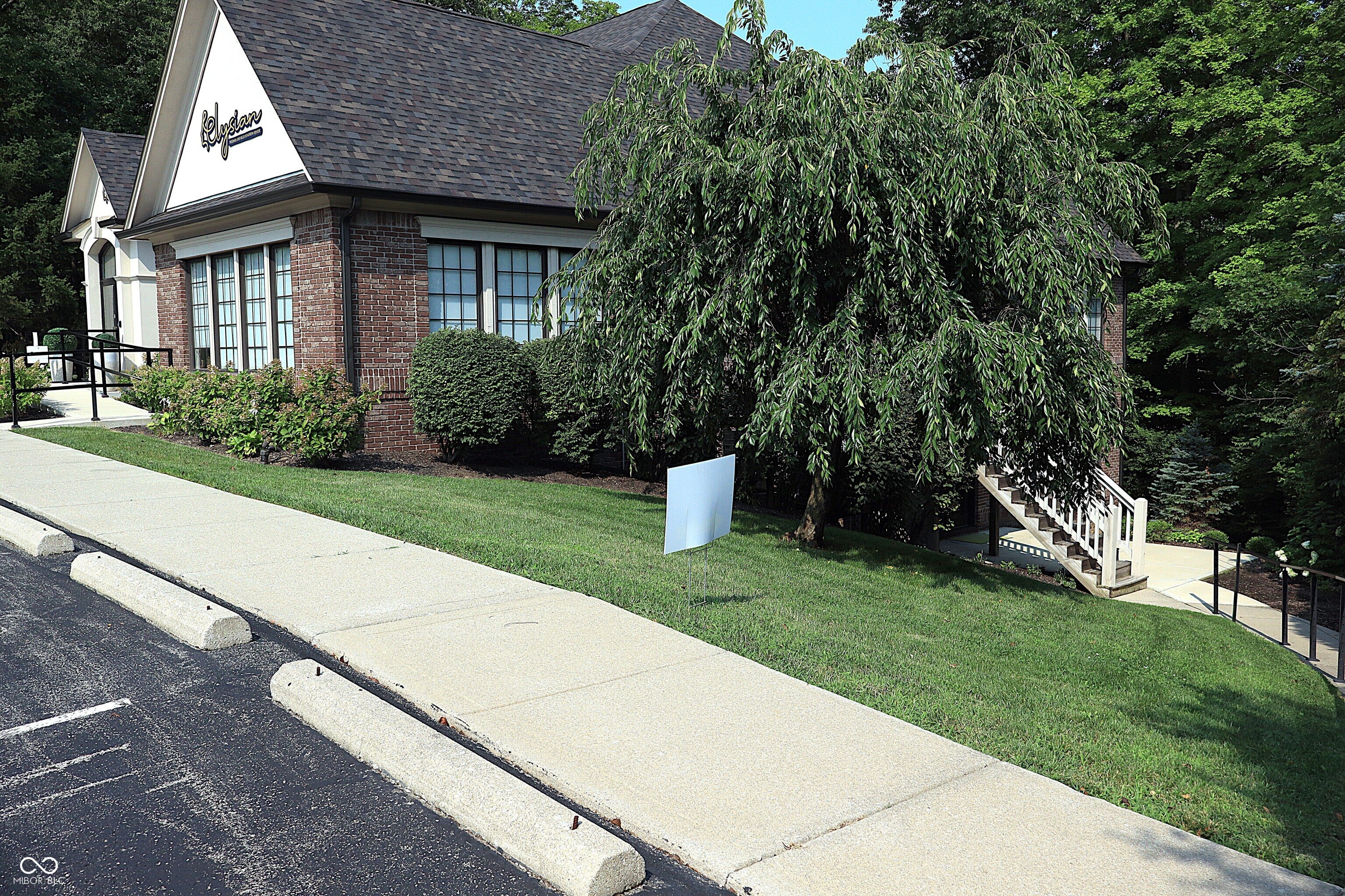 6280 N Shadeland
