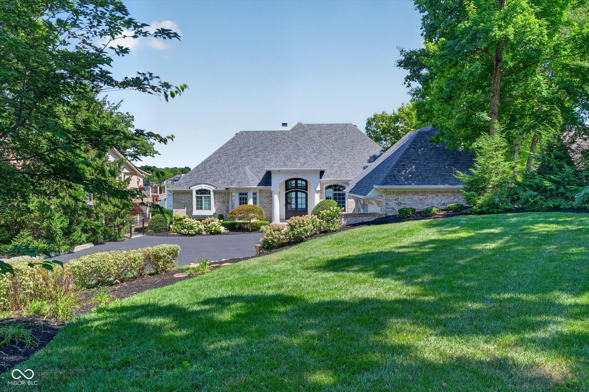 8811 Spinnaker Court