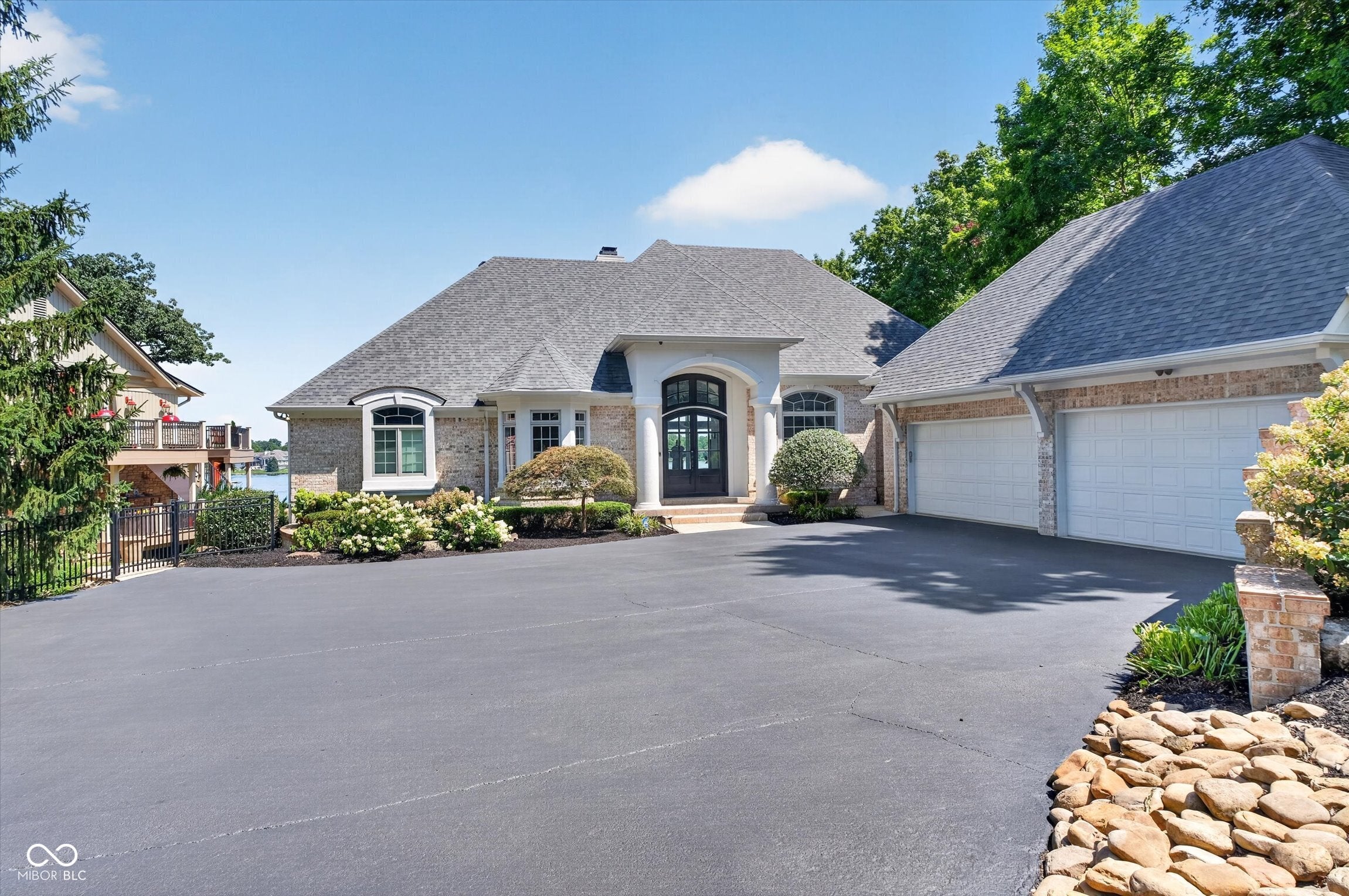8811 Spinnaker Court