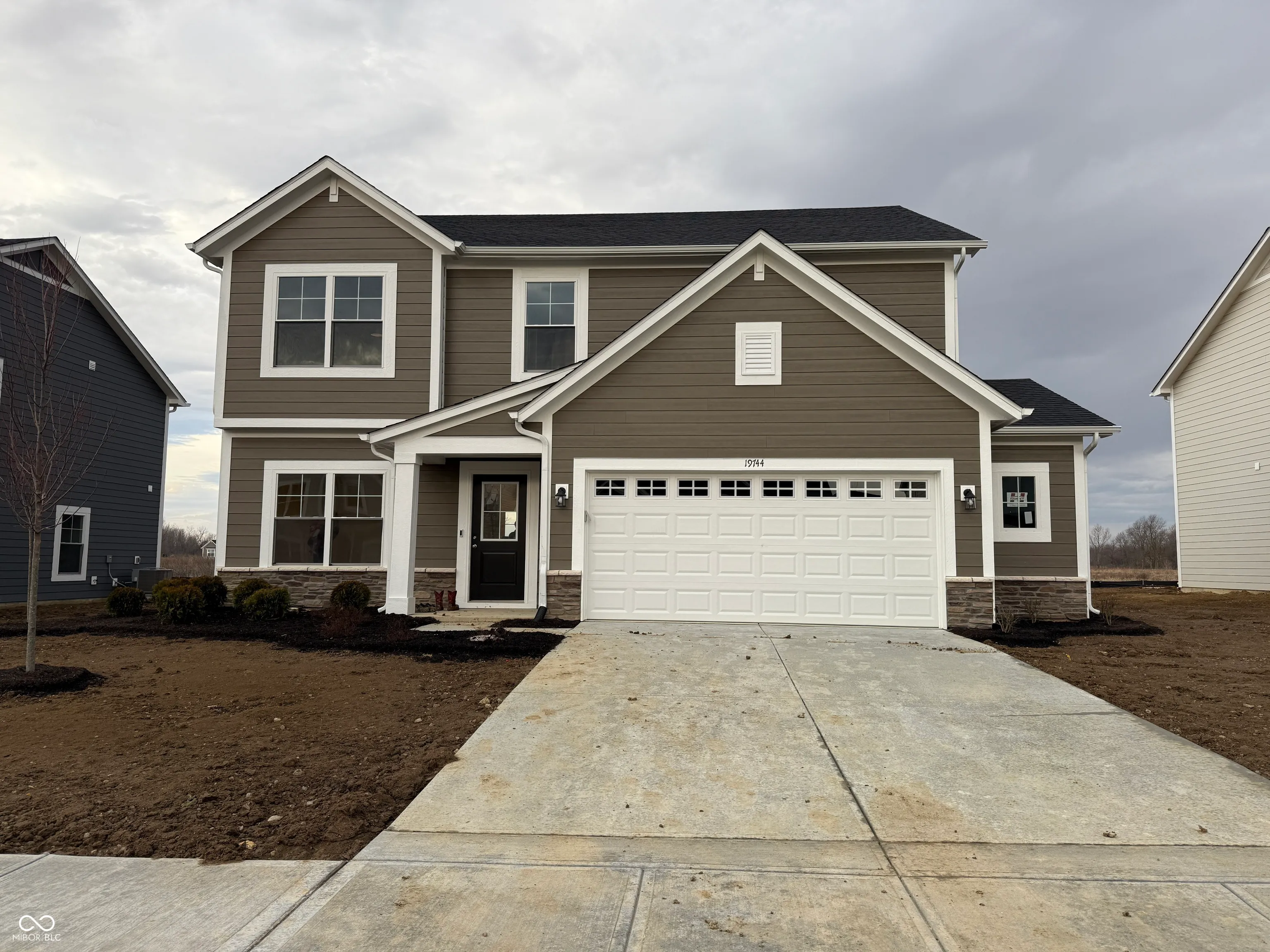 Sheridan, Indiana 46069, United States, 4 Bedrooms Bedrooms, ,3 BathroomsBathrooms,Residential,Pending,77941