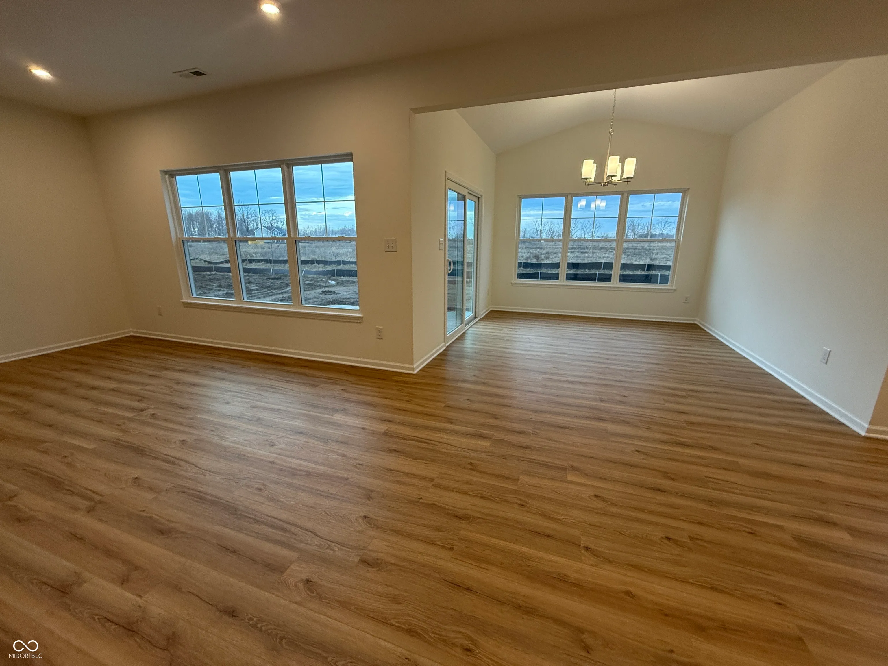 Sheridan, Indiana 46069, United States, 4 Bedrooms Bedrooms, ,3 BathroomsBathrooms,Residential,Pending,77941