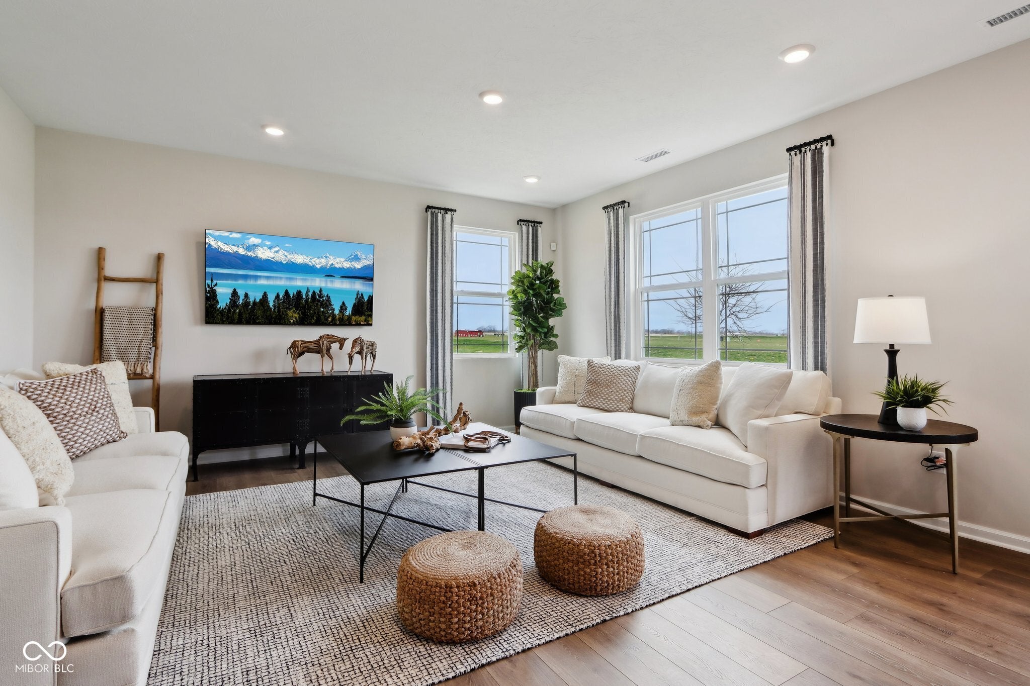 6115 Camarillo Drive