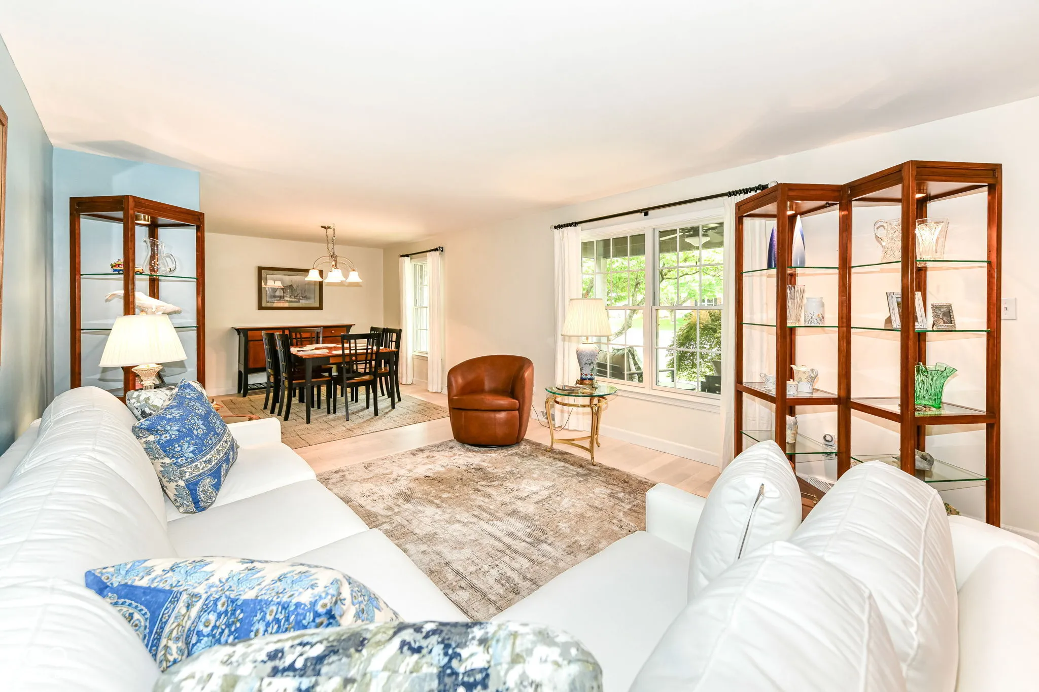 Carmel, Indiana 46033, United States, 4 Bedrooms Bedrooms, ,3 BathroomsBathrooms,Residential,Pending,158826